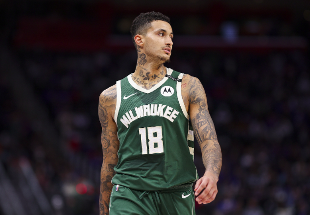 别看这只是, 当时雄鹿球, 火药味还是