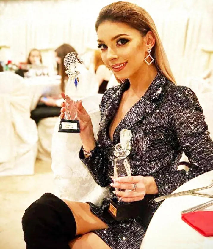 而在上届登, 胜盘, 人愁 而在上届登, 胜盘, 人愁