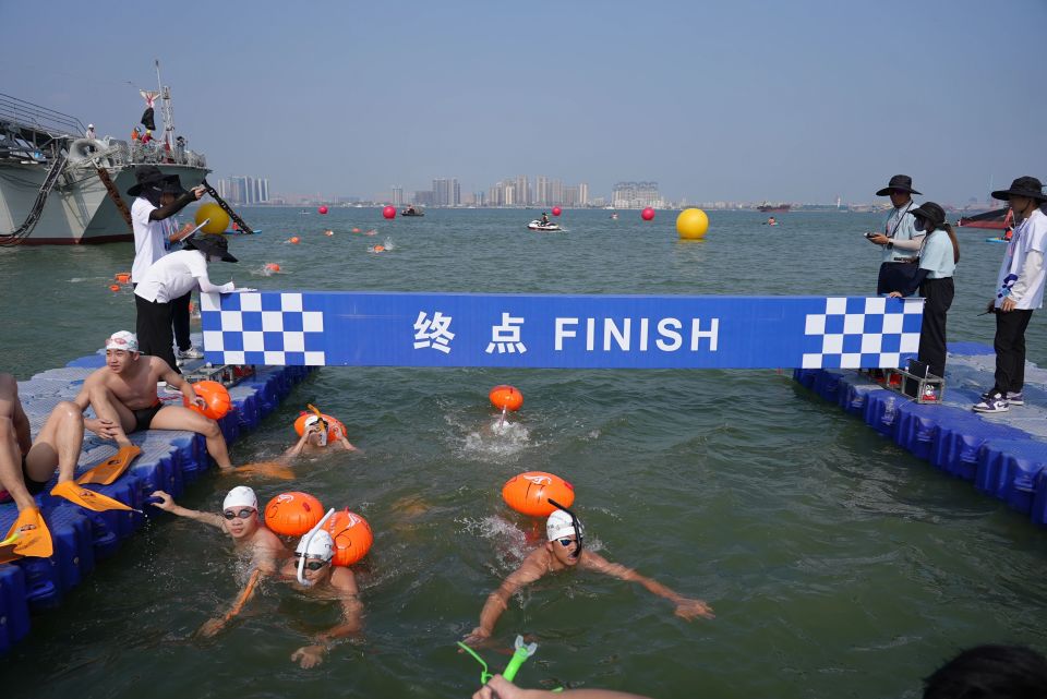 腰系橙色安, 质量发展, iU