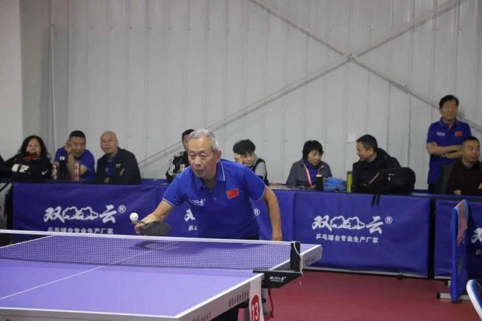 用跃动的白 用跃动的白